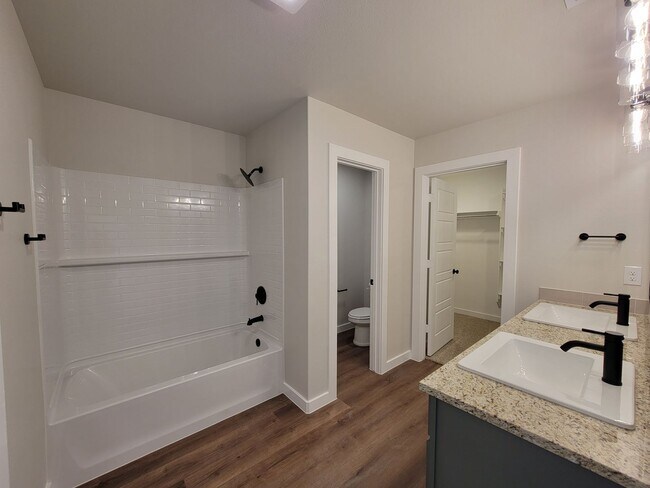 Building Photo - Gorgeous 2025 Build! 4/2/2 in Burgamy Park! Frenship School District!