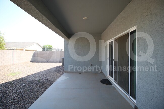 Building Photo - 4644 W Nutmeg Ave