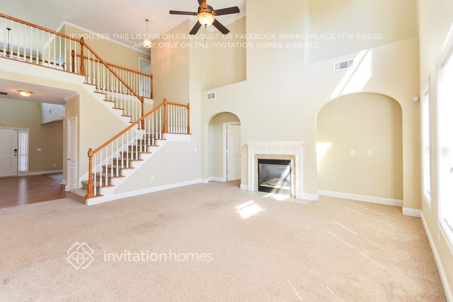 Building Photo - 2708 Westport Ln SW
