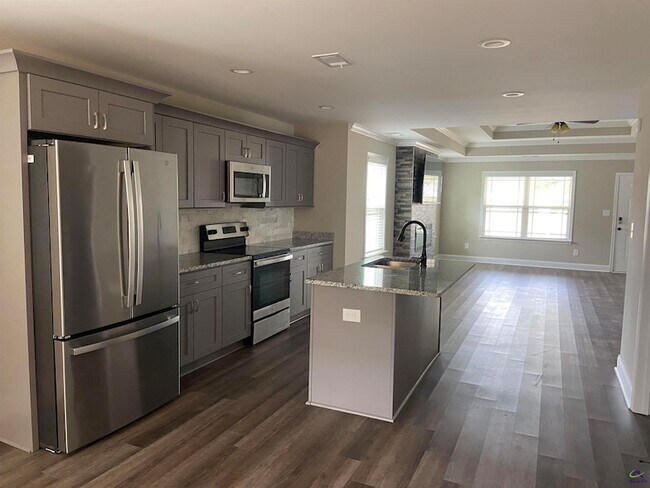 Building Photo - 315 Lasso Drive