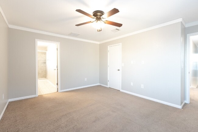 Building Photo - 4 Bedroom Home Available for September Move-In