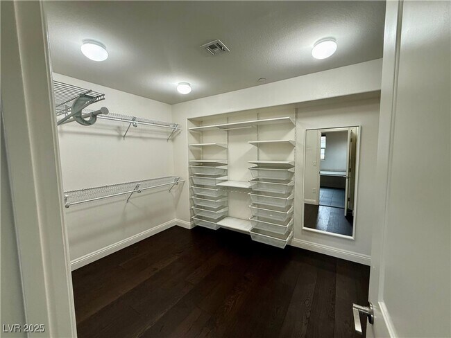 Building Photo - 2158 Tortona St