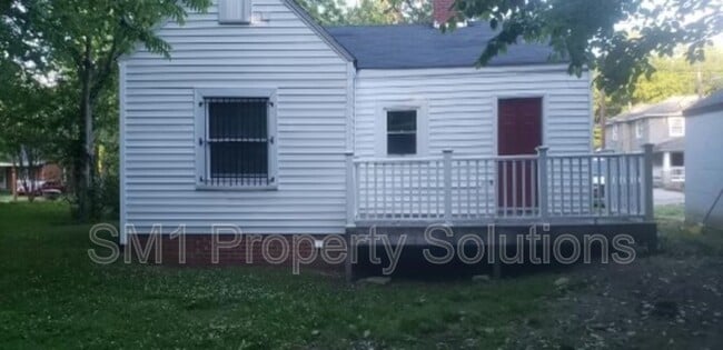 Building Photo - 1026 Pearson St