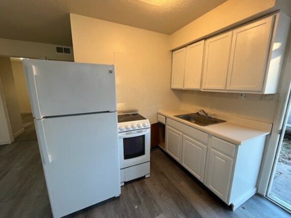 Building Photo - 2373 Williams Creek Rd