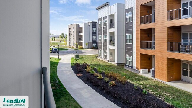 Building Photo - 9906 Runway Dr