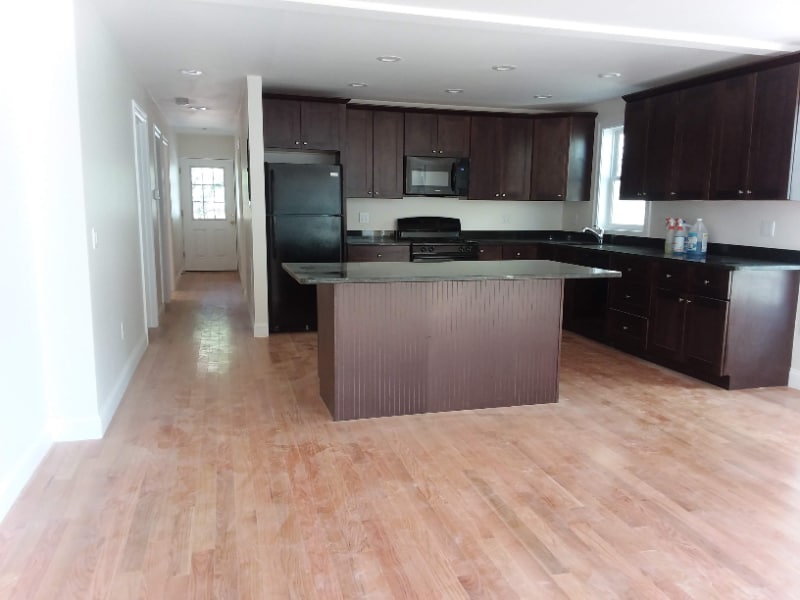 Building Photo - 2 Judge Street Path