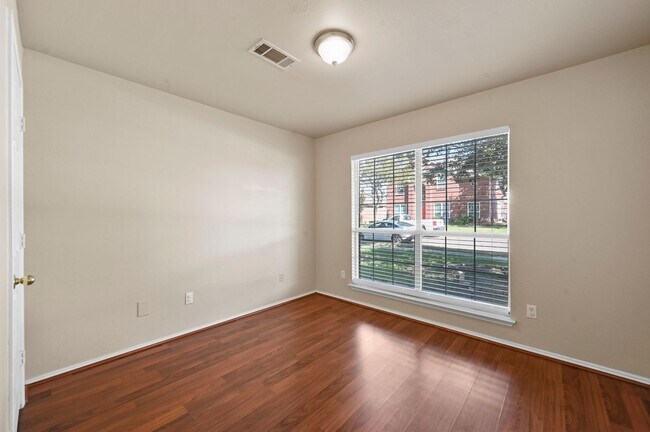 Building Photo - Spacious 4 Bedroom Home in Plano ISD Located in Bristol Pointe Estates.