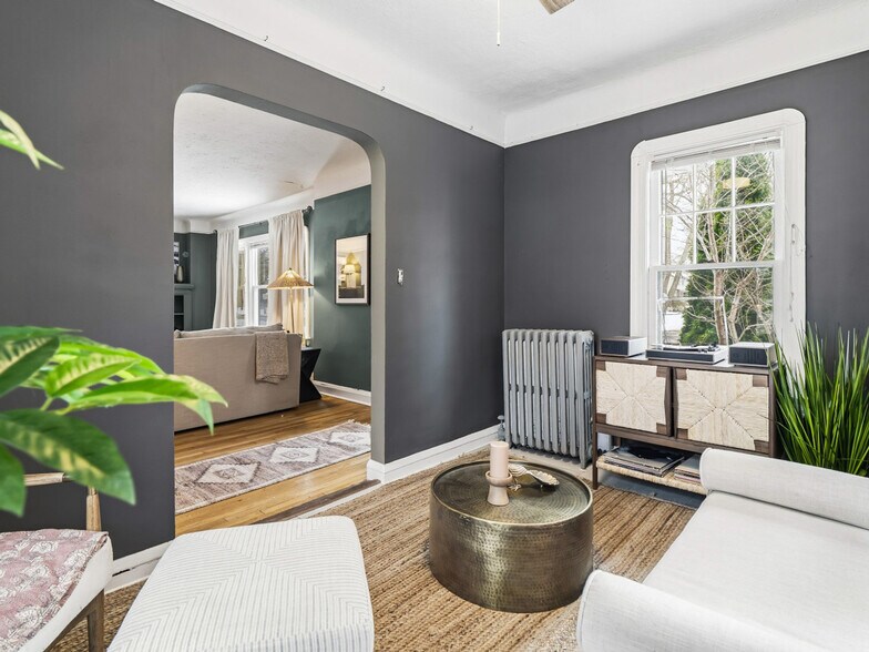 Building Photo - 3621 Silsby Rd