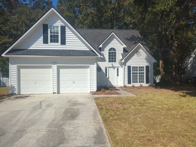 Building Photo - Charming 4 BD Mt. Pleasant Home in Desirab...
