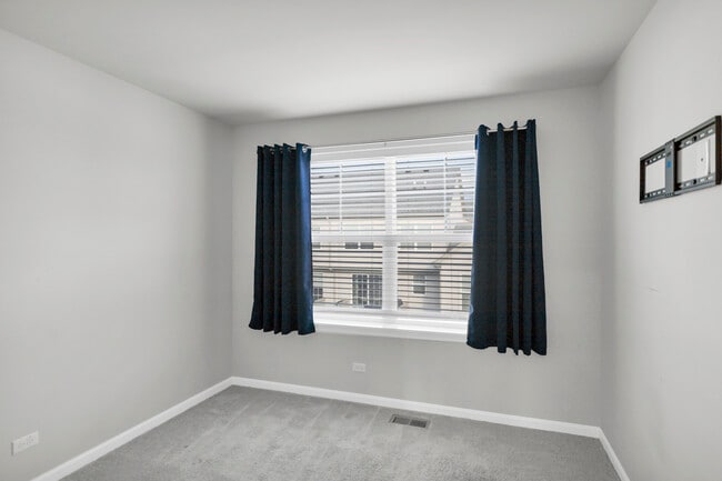 Building Photo - 478 Woodmoor Dr