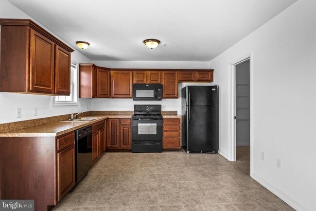 Building Photo - 3 Mustang Dr