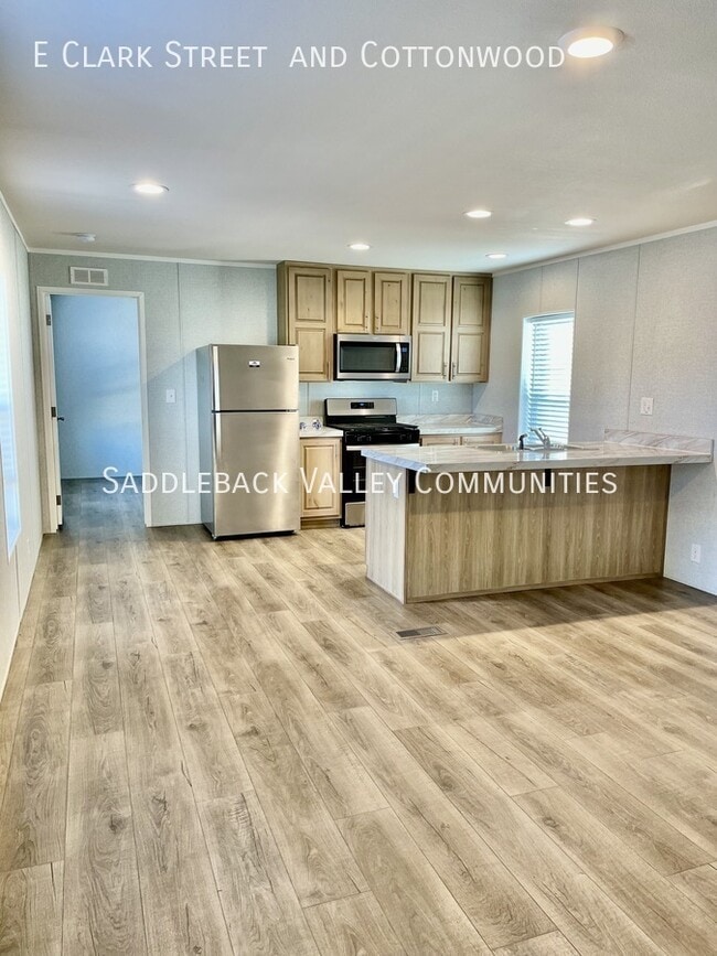 Building Photo - B35 Cottonwood St