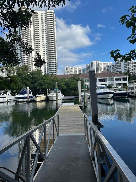 Building Photo - 3400 NE 192nd St