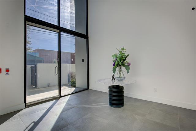 Building Photo - 3923 Cole Ave