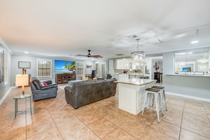 Building Photo - 2930 Water Lily Dr