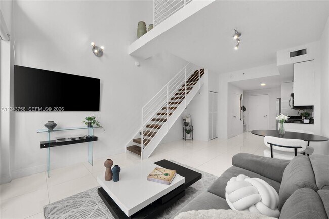 Building Photo - 60 SW 13th St