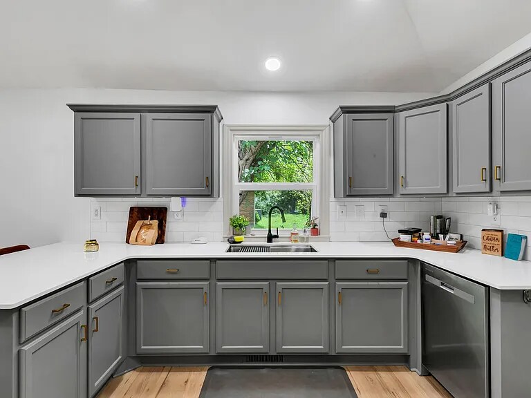 Building Photo - 457 Ewing Ln