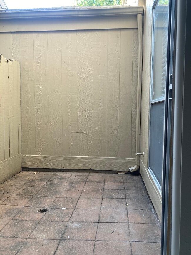 Building Photo - 12697 Briar Patch Dr