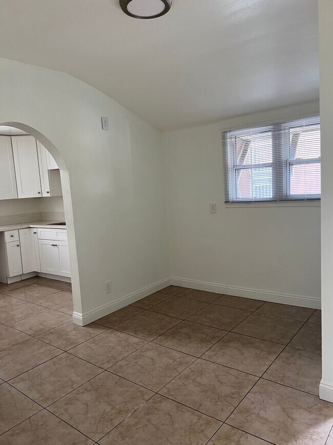 Building Photo - 3561 Atlantic St