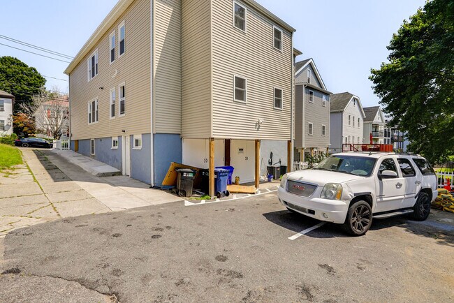 Building Photo - 40 Tennis Rd