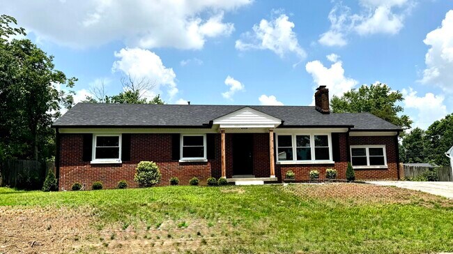 Building Photo - 1821 Blue Ridge Dr