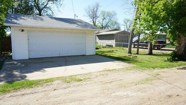 Building Photo - Cozy Home with 2-stall Shop/Garage and fenced yard