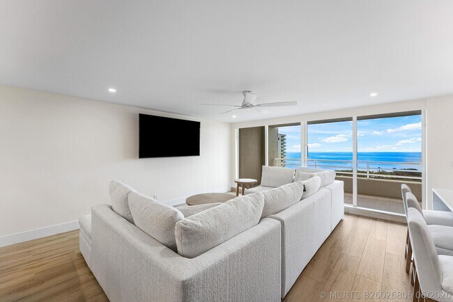 Building Photo - 4201 N Ocean Blvd