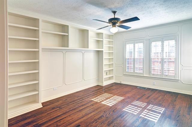 Building Photo - 4417 Normandy Ave