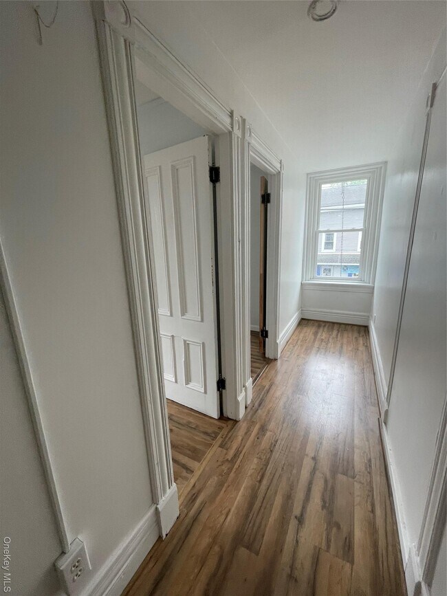 Building Photo - 59 Main St