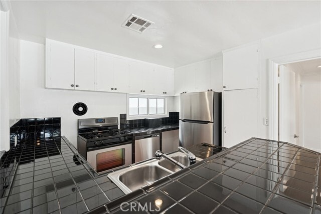 Building Photo - 305 Marine Ave