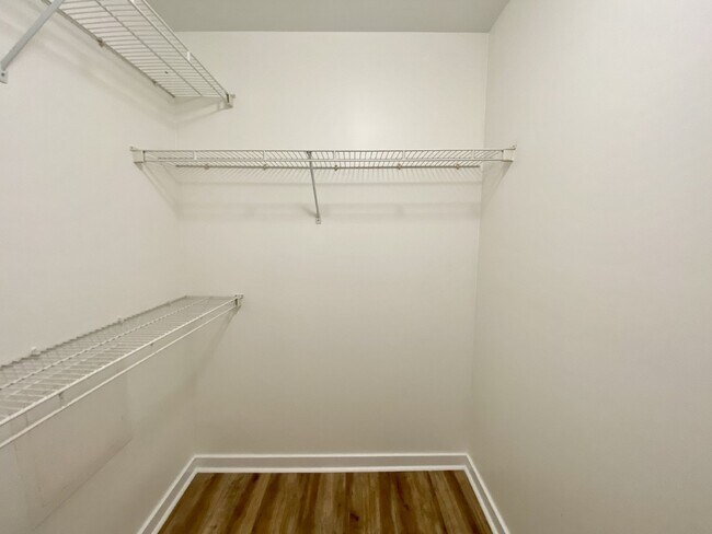 Building Photo - First Floor, Two Bedroom, Two Bathroom updated Condo!