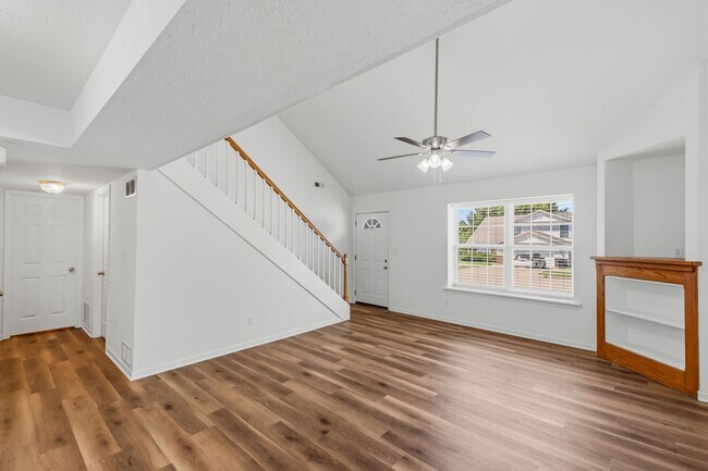 Building Photo - 5000-5002 Carrie Ridge Dr.