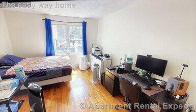 Building Photo - 402 Highland Ave