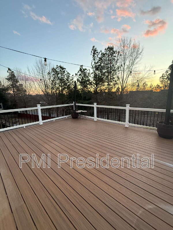 Building Photo - 14030 Wiley Cir