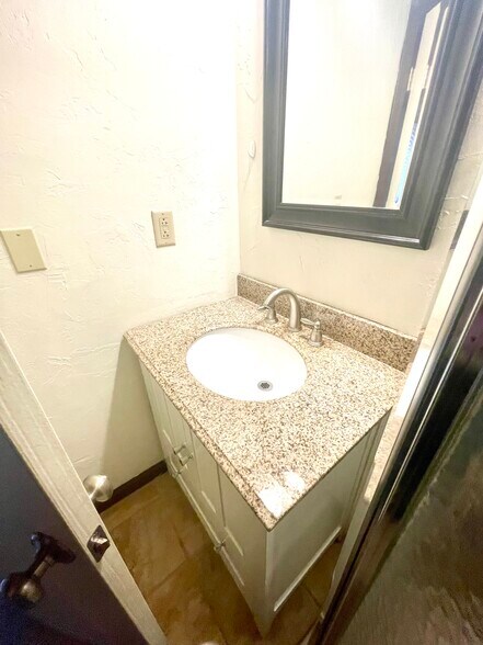 Building Photo - 15408 Vista Vicente Dr