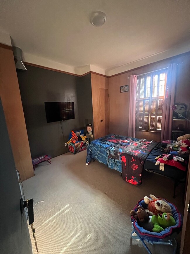 Building Photo - 244 Indian Trail