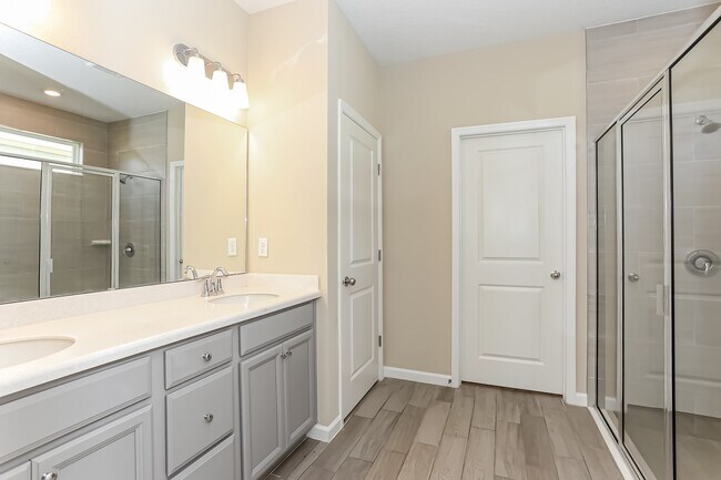 Building Photo - 2180 Sequoia Ct