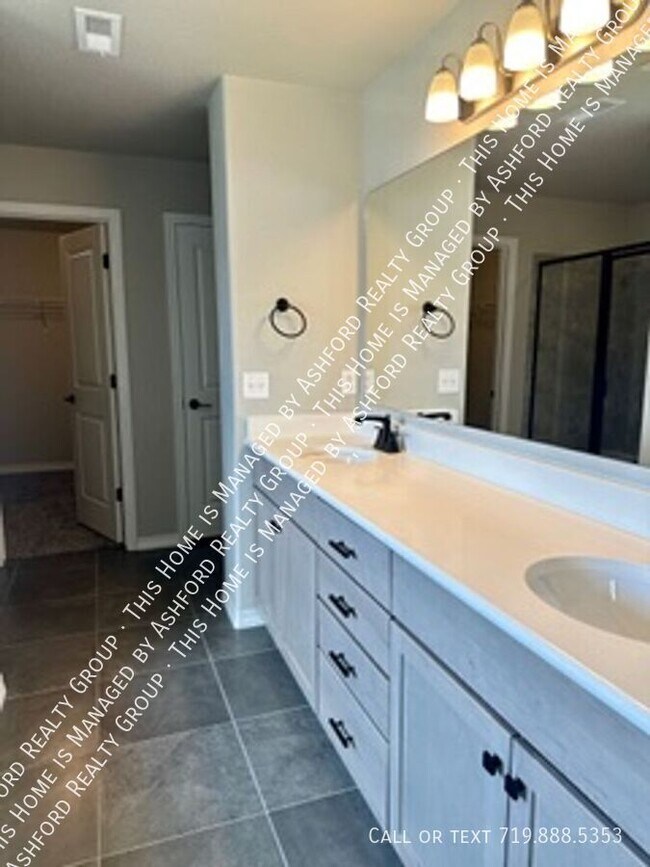 Building Photo - 8322 Graphite Dr