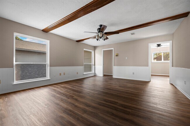 Building Photo - 4735 Charade Dr