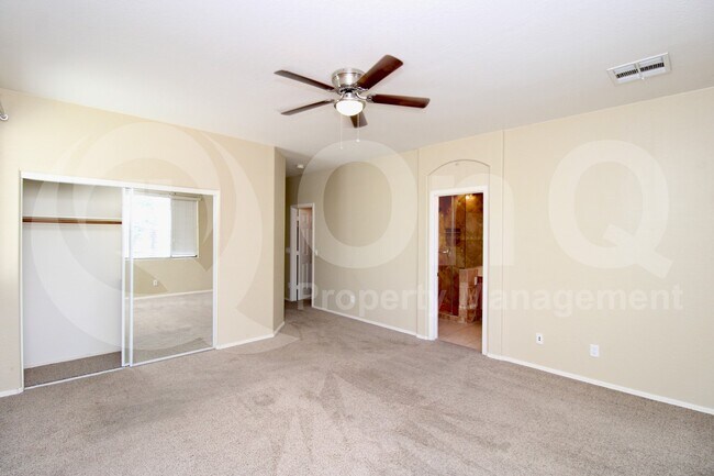 Building Photo - 3074 S Southwind Dr