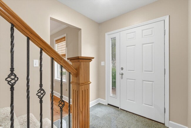 Building Photo - 420 N Village Cir