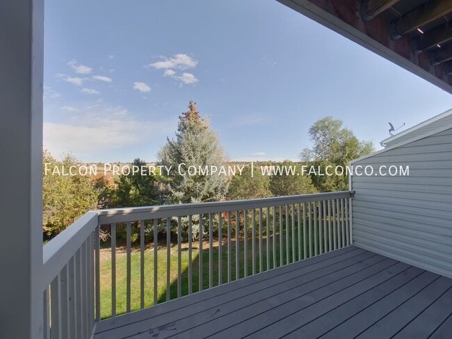 Building Photo - 2526 Elite Terrace