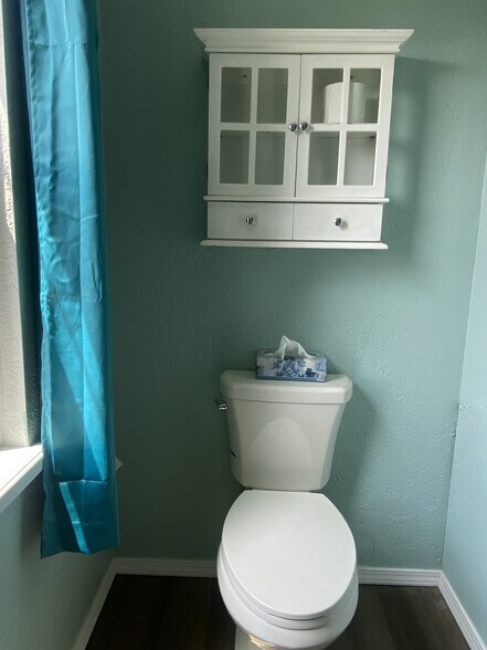 Bathroom - 132 Clara St