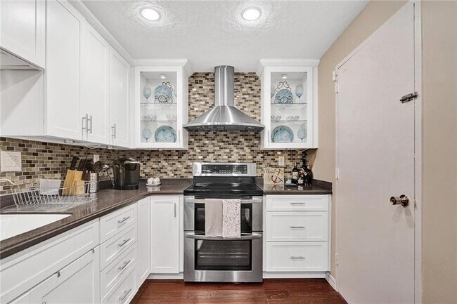 Building Photo - 4250 Galt Ocean Dr