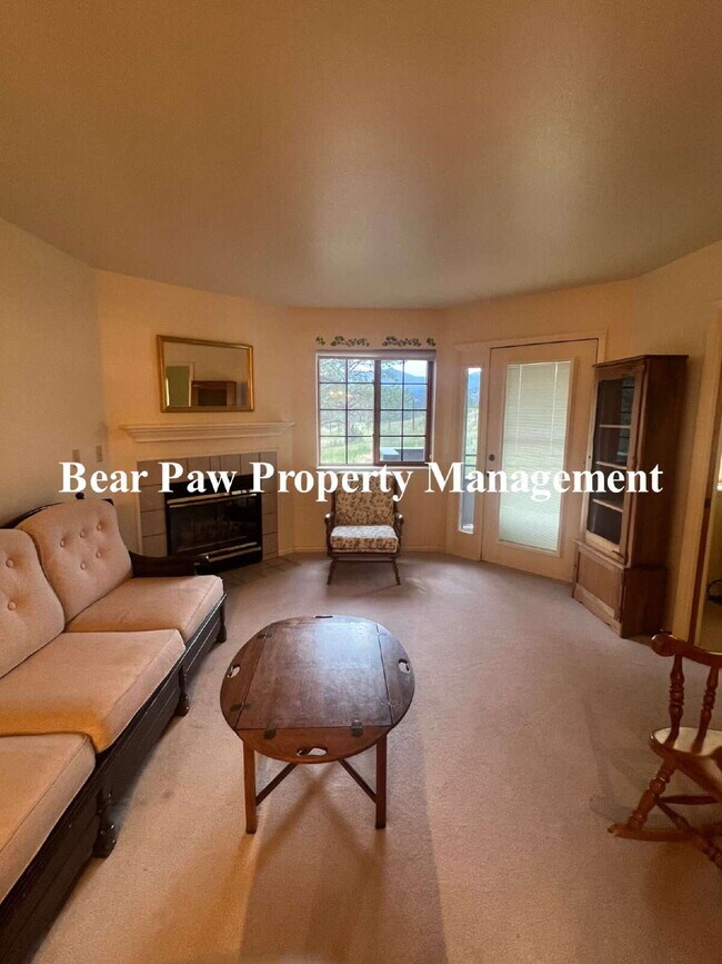 Building Photo - Two bedroom in Rocky Village!!