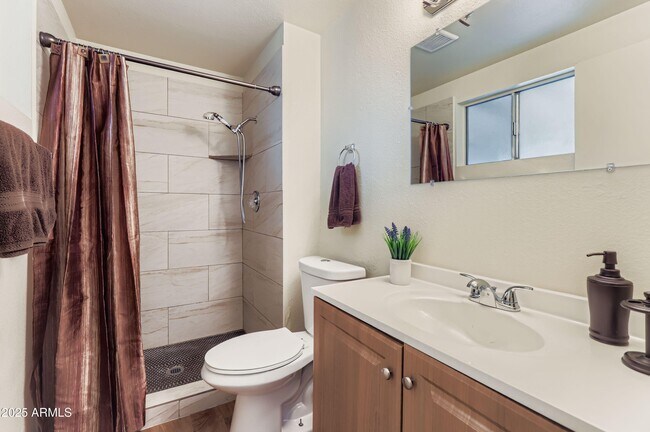 Building Photo - 1619 W El Alba Way