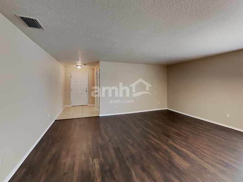 Building Photo - 30812 Temple Stand Ave