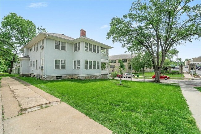 Building Photo - 1300 Rockhurst Rd