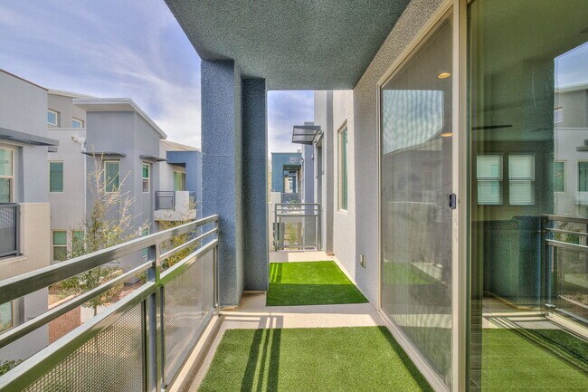 Building Photo - FULLY FURNISHED AFFINITY CONDO | 2-CAR GARAGE | DOWNTOWN SUMMERLIN