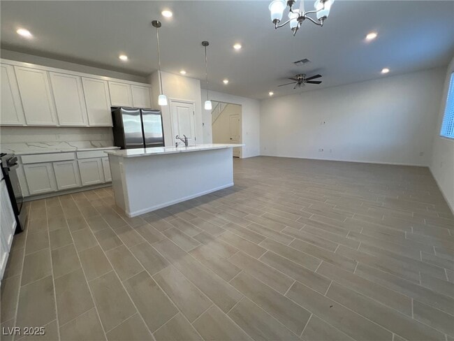 Building Photo - 7470 S Pioneer Way